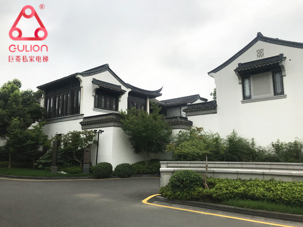 家用小型電梯尺寸 932mm*1058mm 320KG可乘坐2-3人